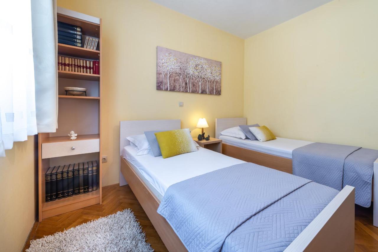 Apartma Lucija *
